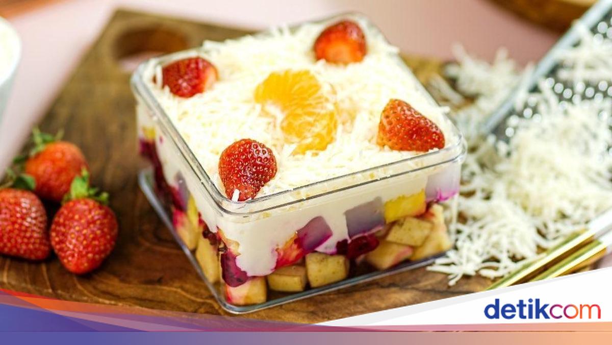 Es Zultan & Salad Buah: Santapan Segar di Tengah Kota Cilacap